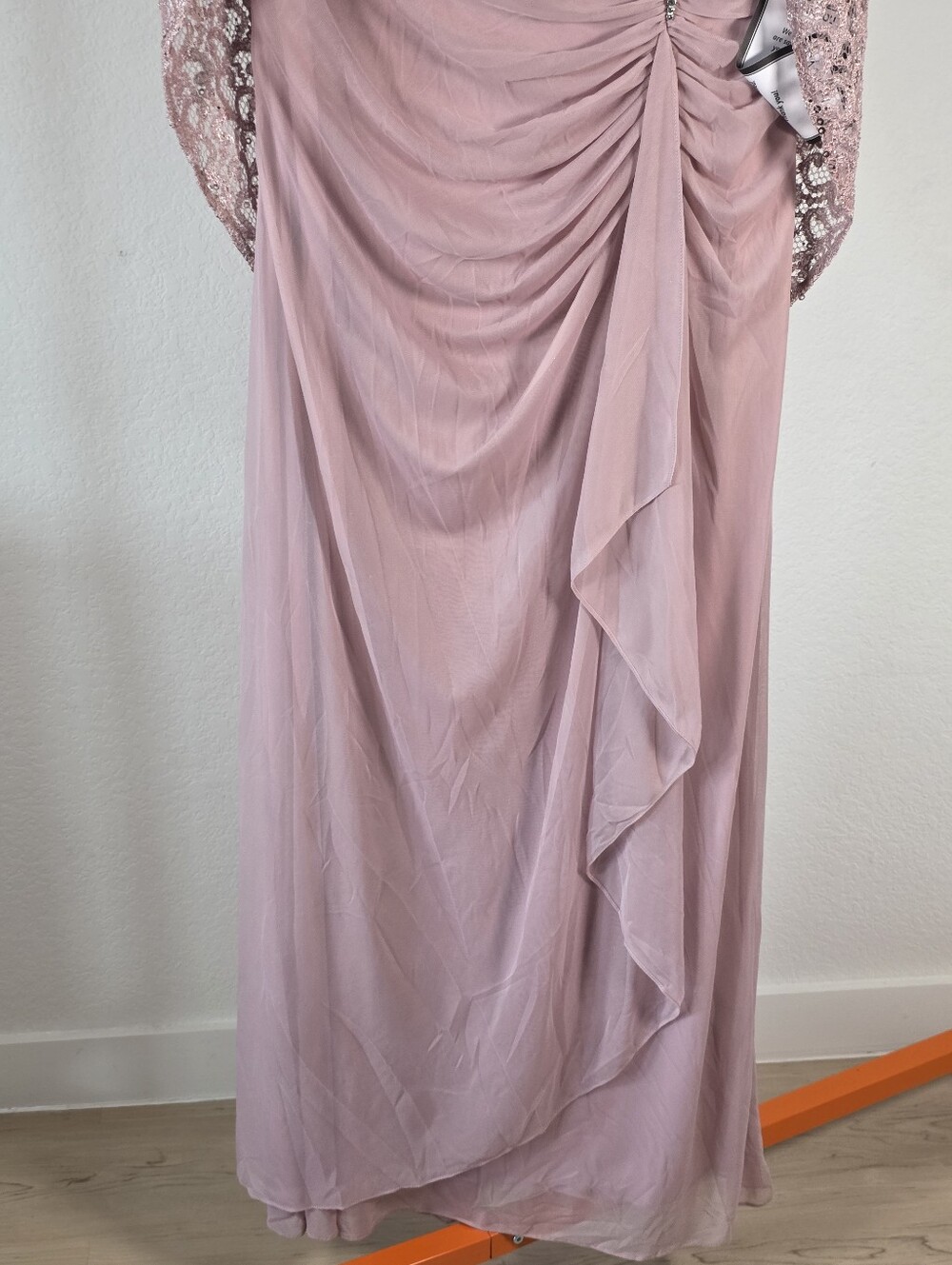 Betsy & Adam NWT $189 Pink Sequin Lace Long Sleeve Formal Maxi Gown Size 16 - Picture 4 of 10